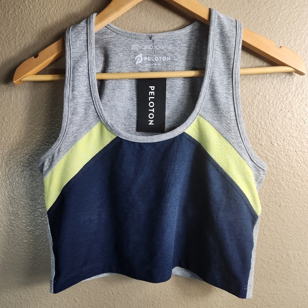 Beyond Yoga x Peloton Womens |M| Gray Color in Crop Tank (NWT)